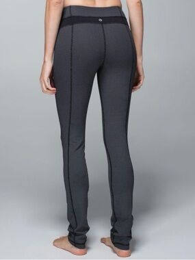 FINAL SALE Lululemon Skinny Groove Pant (Print) Diamond Dot Black White / Black